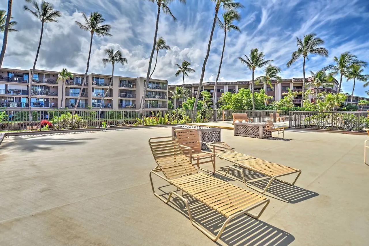 Apartment Oceanfront Lahaina Condo With Balcony And Pool Access! Kahana